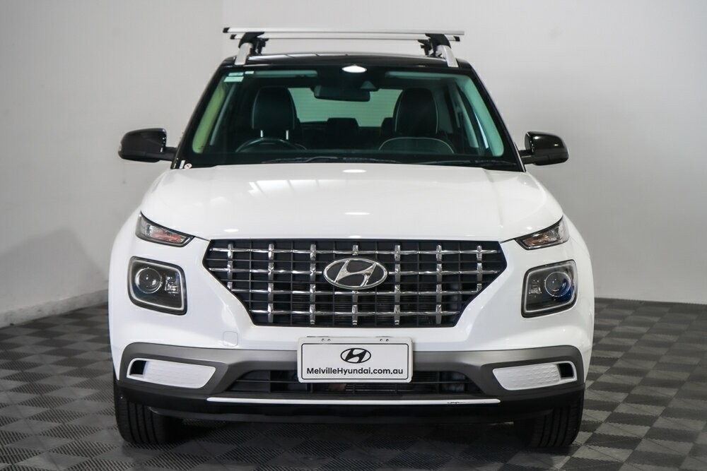 Hyundai Venue image 3
