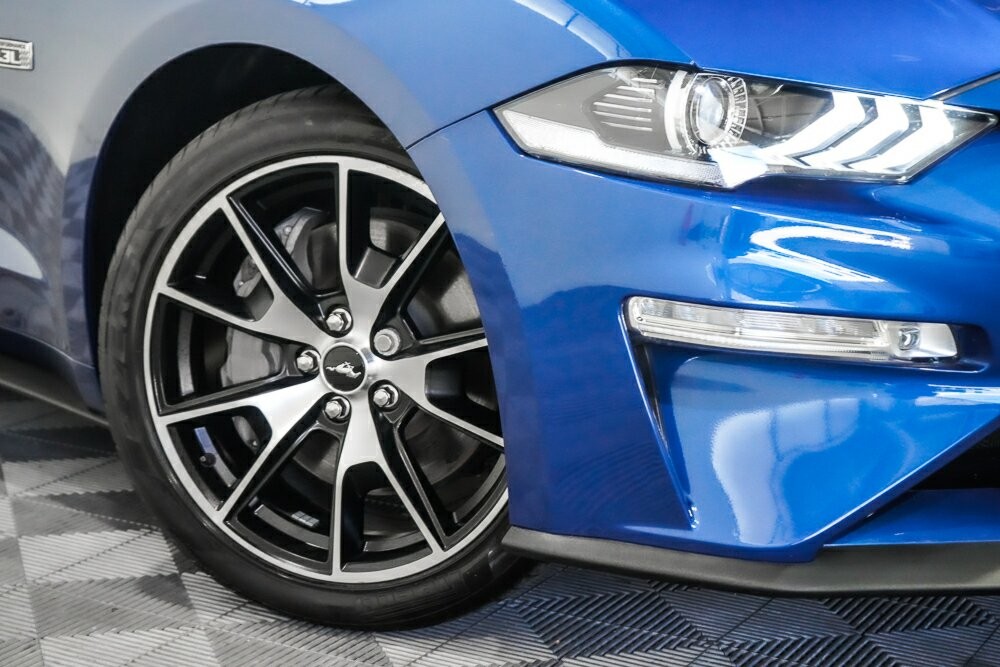 Ford Mustang image 2