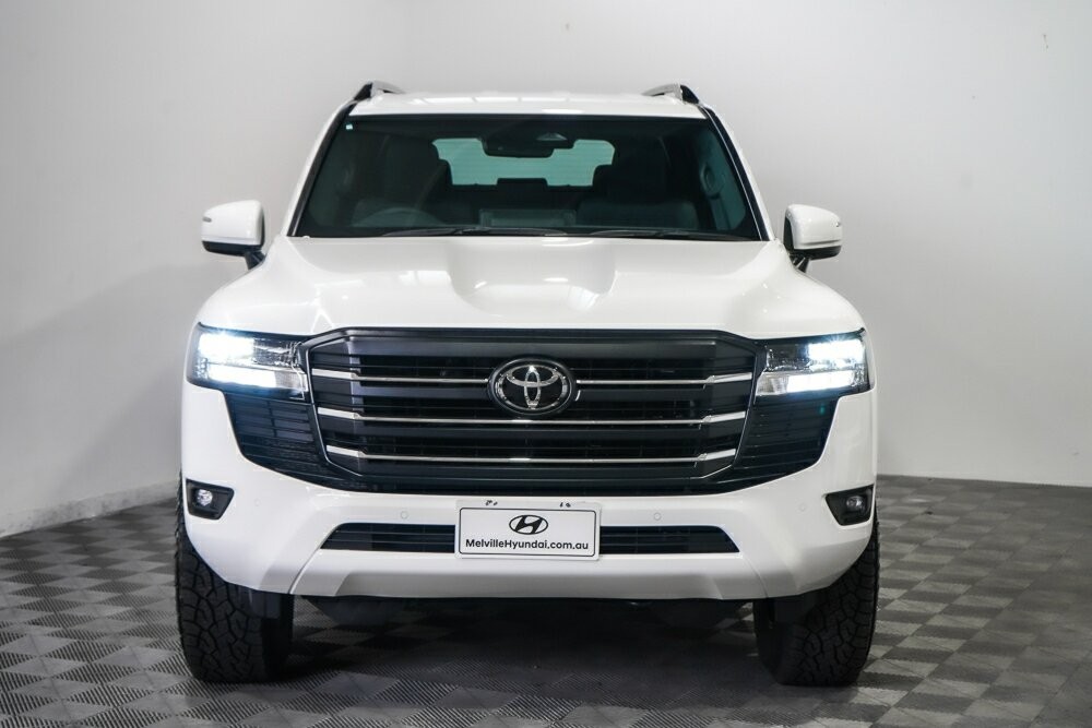 Toyota Landcruiser image 3