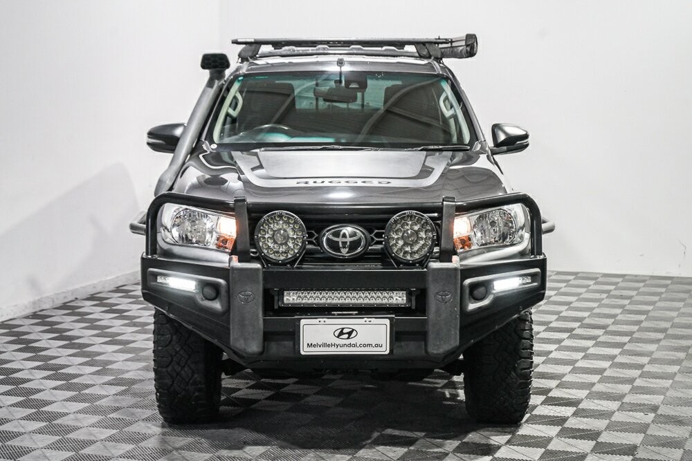 Toyota Hilux image 4
