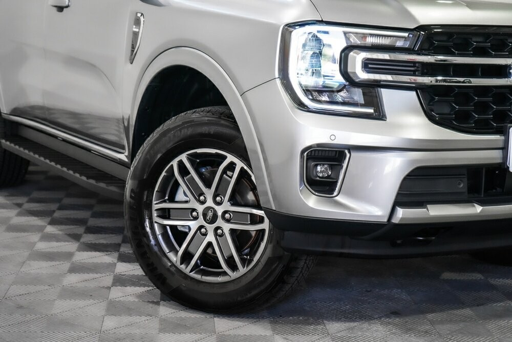 Ford Everest image 2