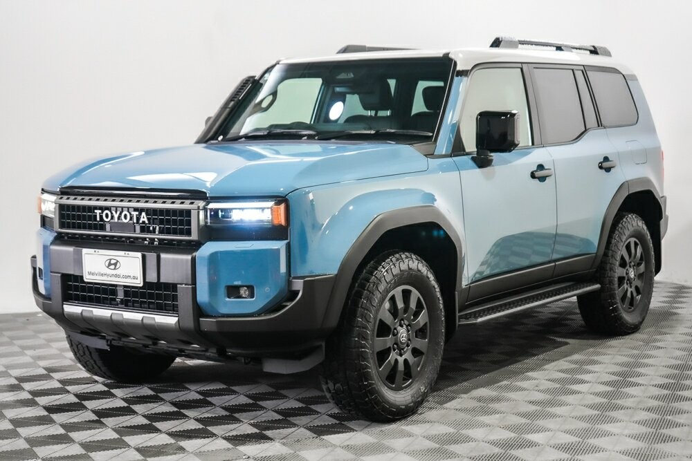 Toyota Landcruiser Prado image 4