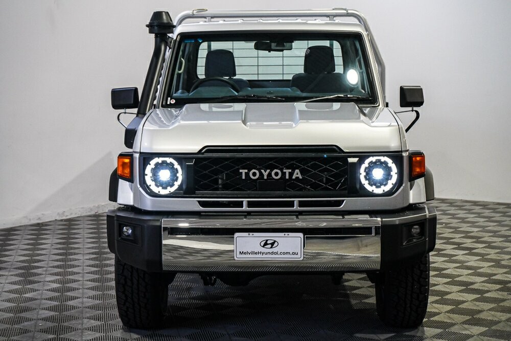Toyota Landcruiser image 3