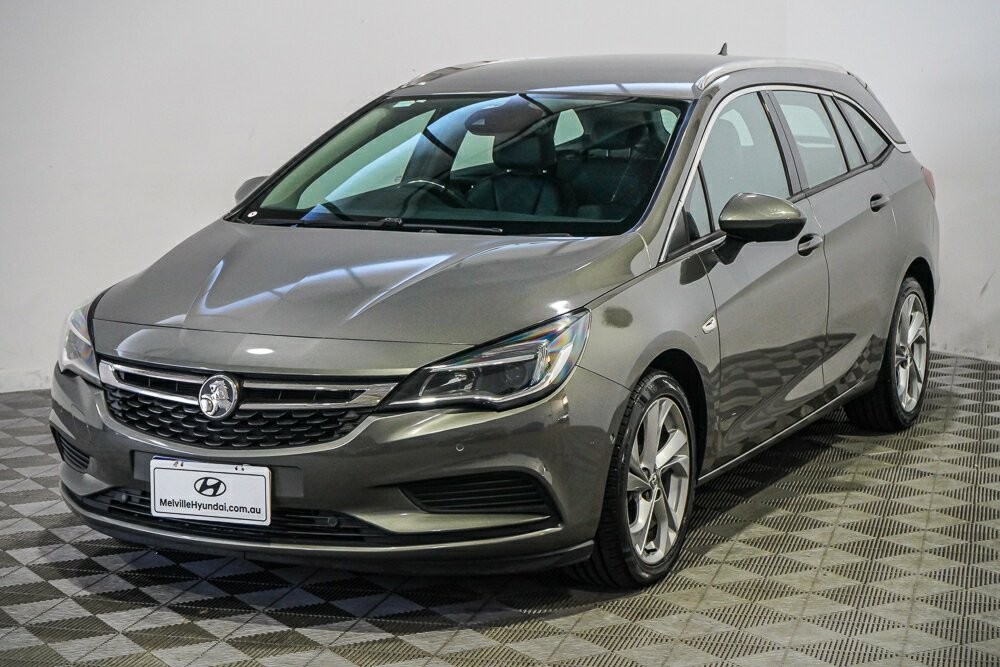 Holden Astra image 4