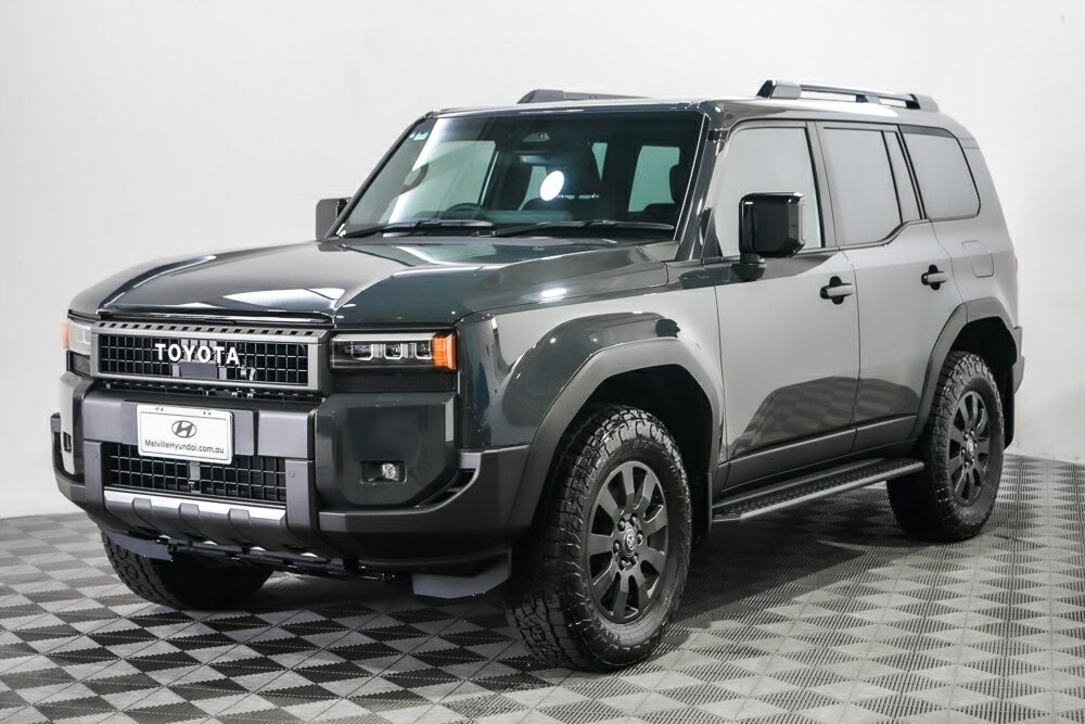 Toyota Landcruiser Prado image 4