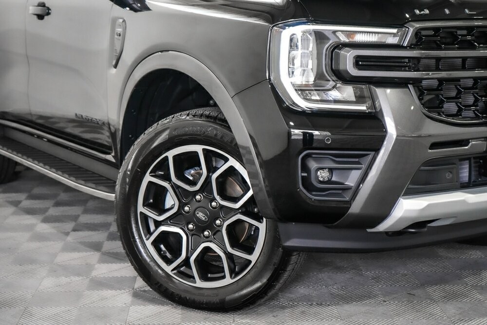 Ford Everest image 2