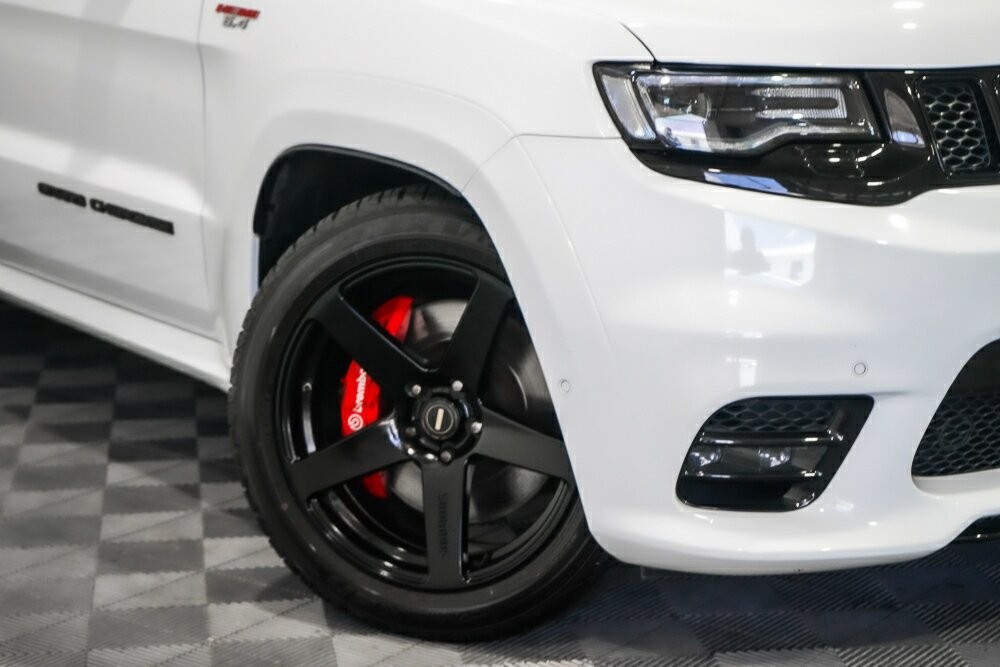 Jeep Grand Cherokee image 2