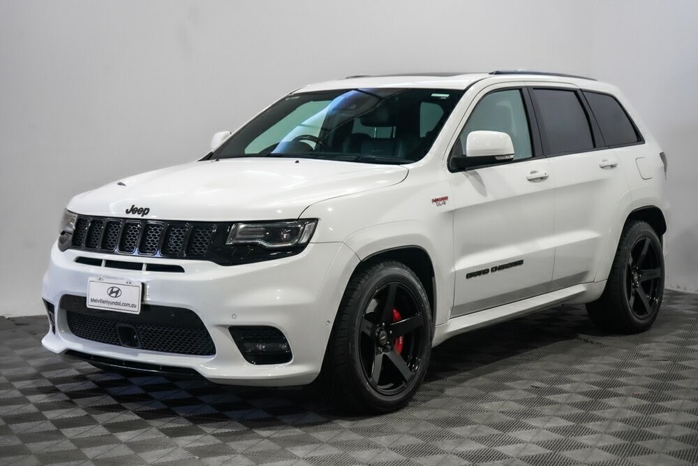 Jeep Grand Cherokee image 4