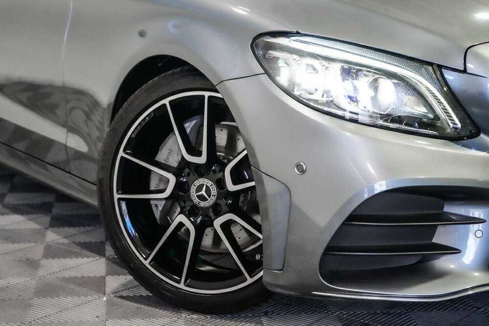 Mercedes Benz C-class image 2