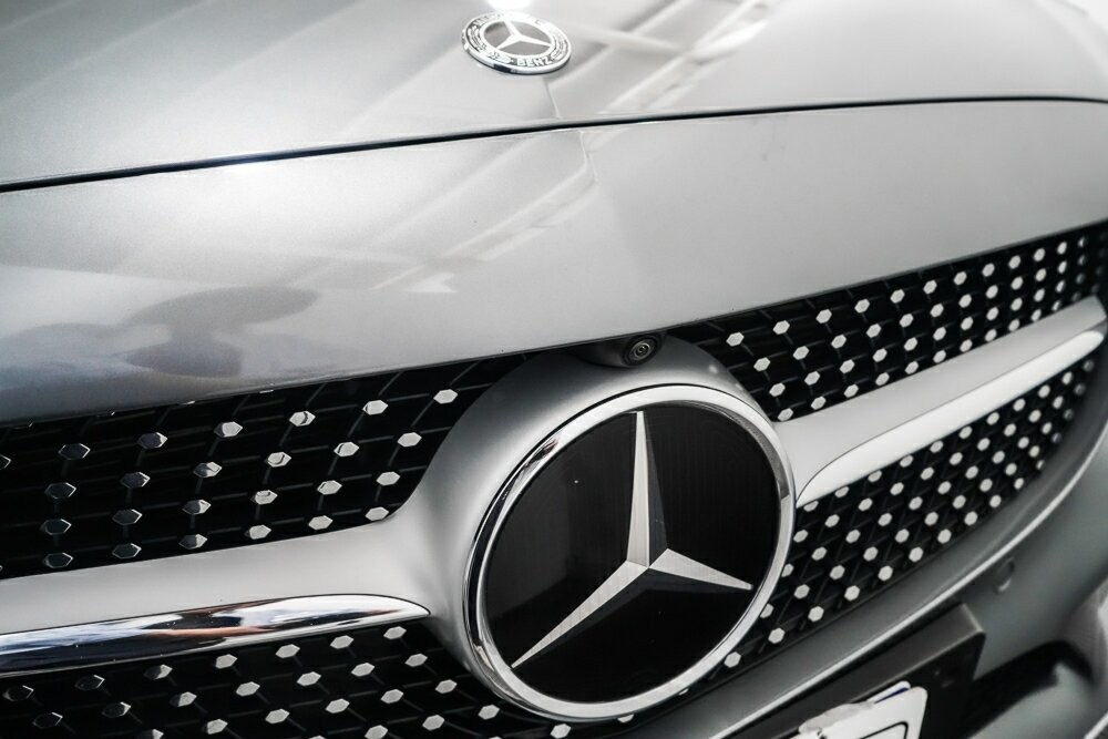 Mercedes Benz C-class image 3