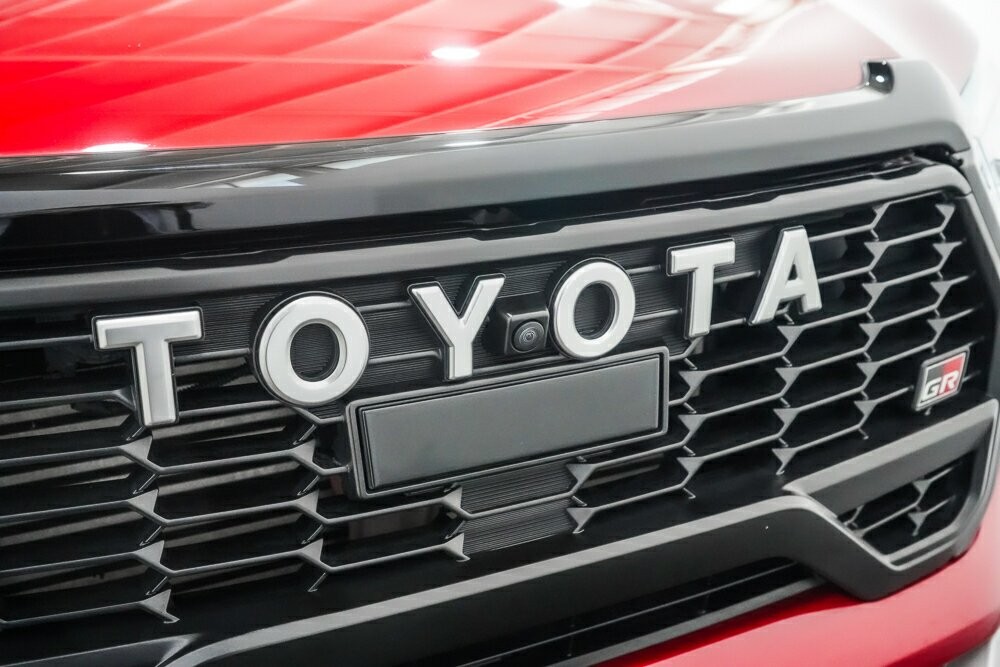 Toyota Hilux image 3
