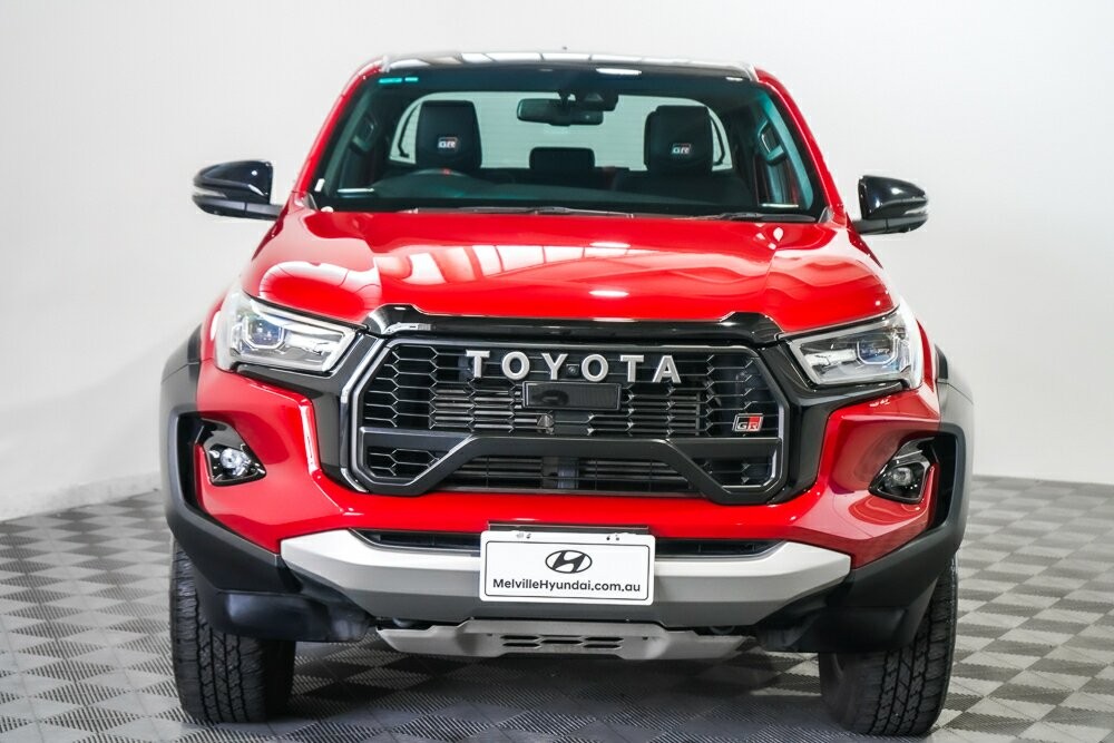 Toyota Hilux image 4