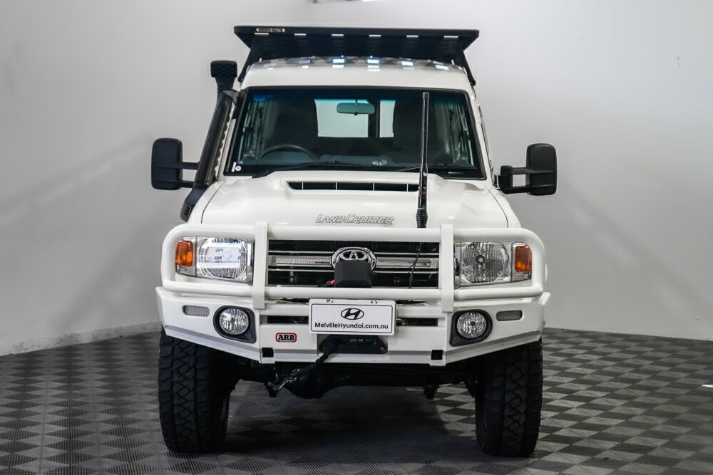 Toyota Landcruiser image 3