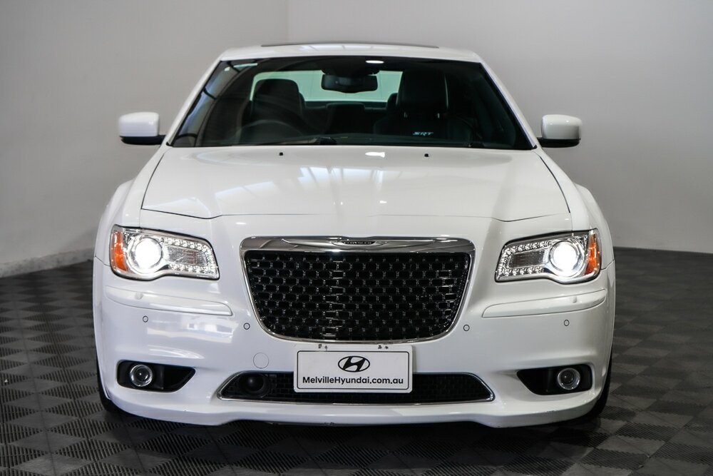 Chrysler 300 image 3