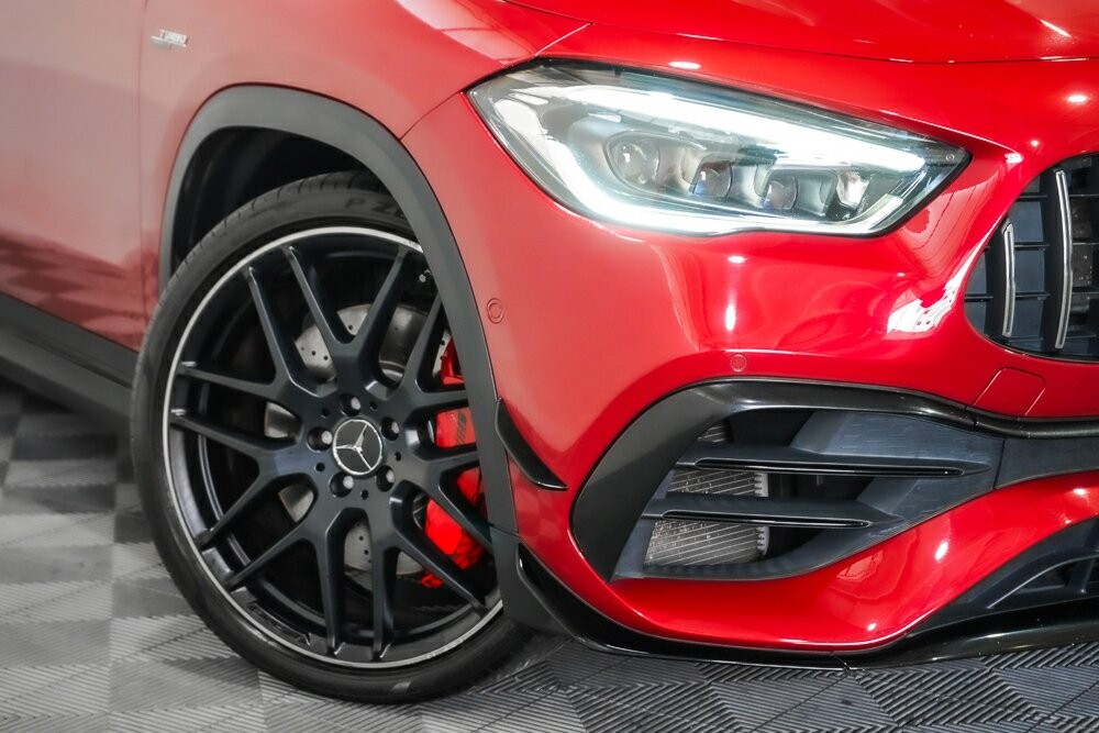 Mercedes Benz Gla-class image 2