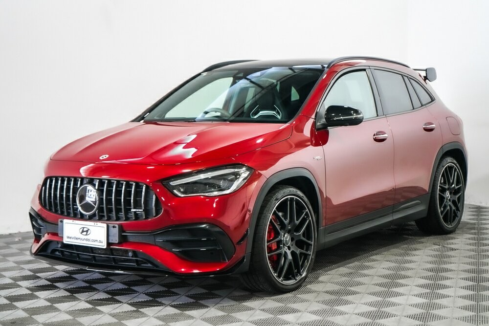 Mercedes Benz Gla-class image 4