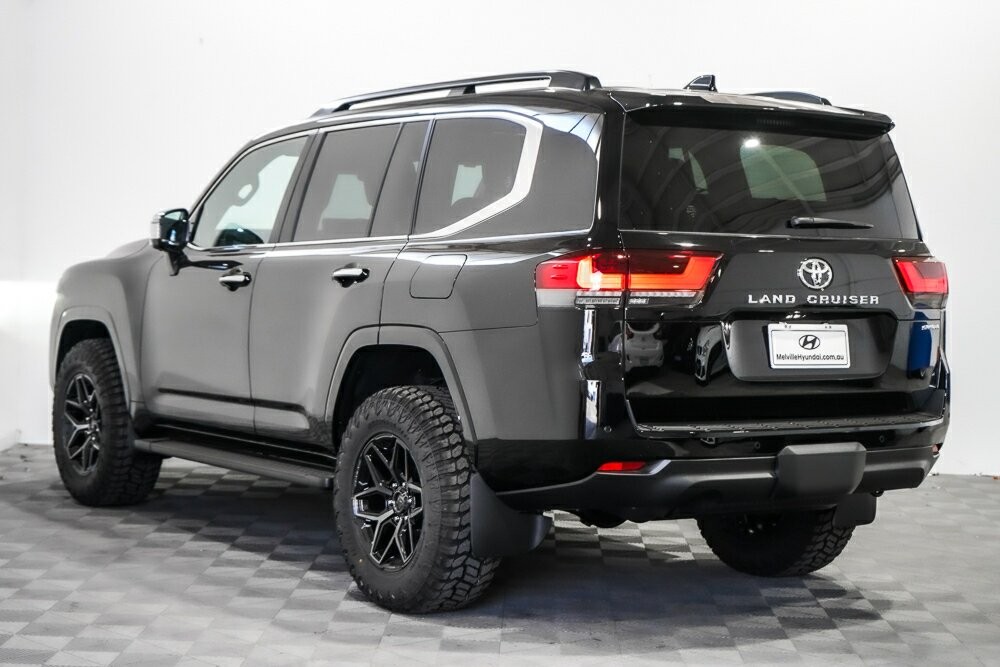 Toyota Landcruiser image 4