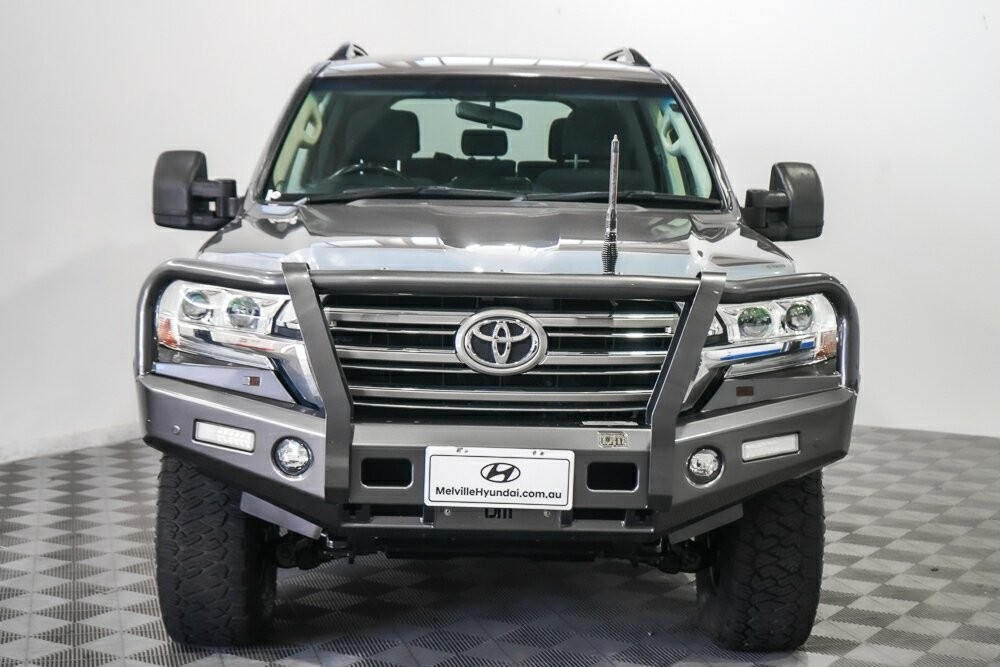 Toyota Landcruiser image 4