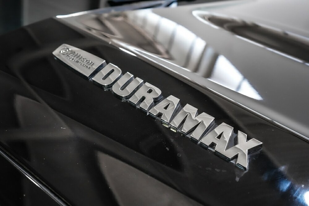 Chevrolet Silverado image 4