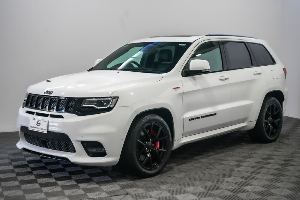 Jeep Grand Cherokee image 4