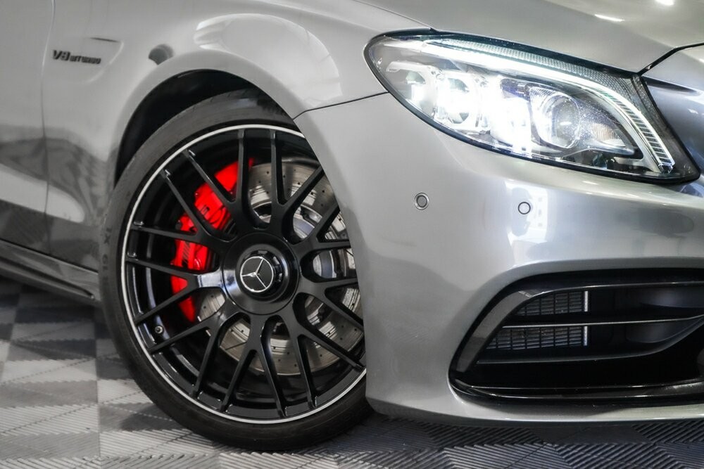 Mercedes Benz C-class image 2