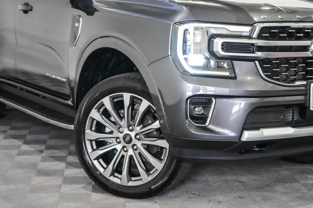 Ford Everest image 2