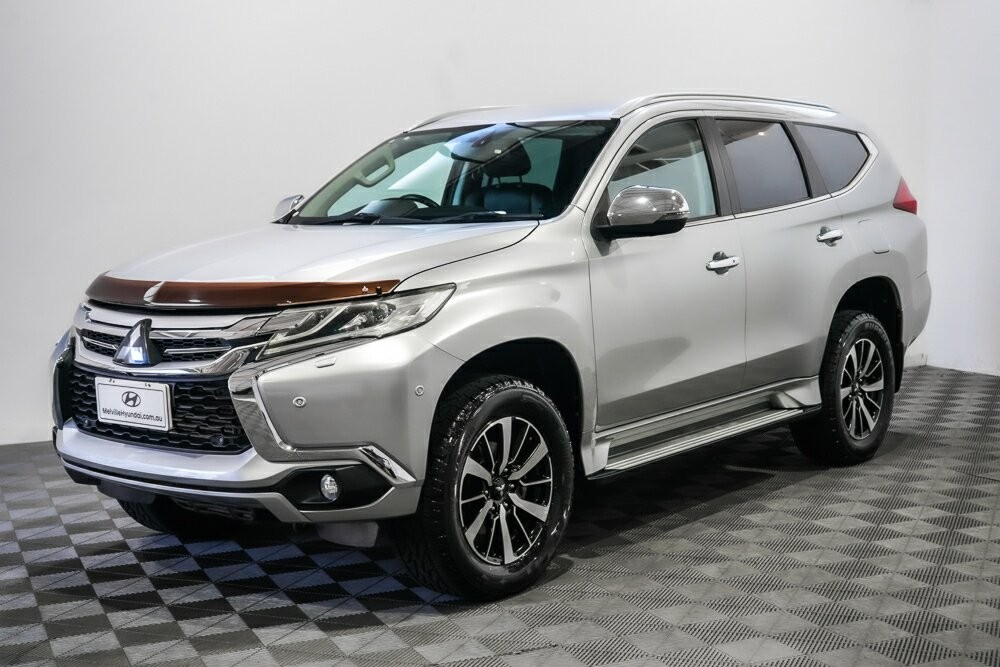 Mitsubishi Pajero Sport image 4