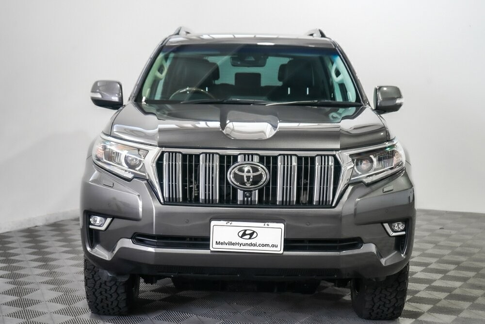 Toyota Landcruiser Prado image 3