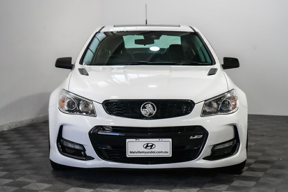 Holden Commodore image 3