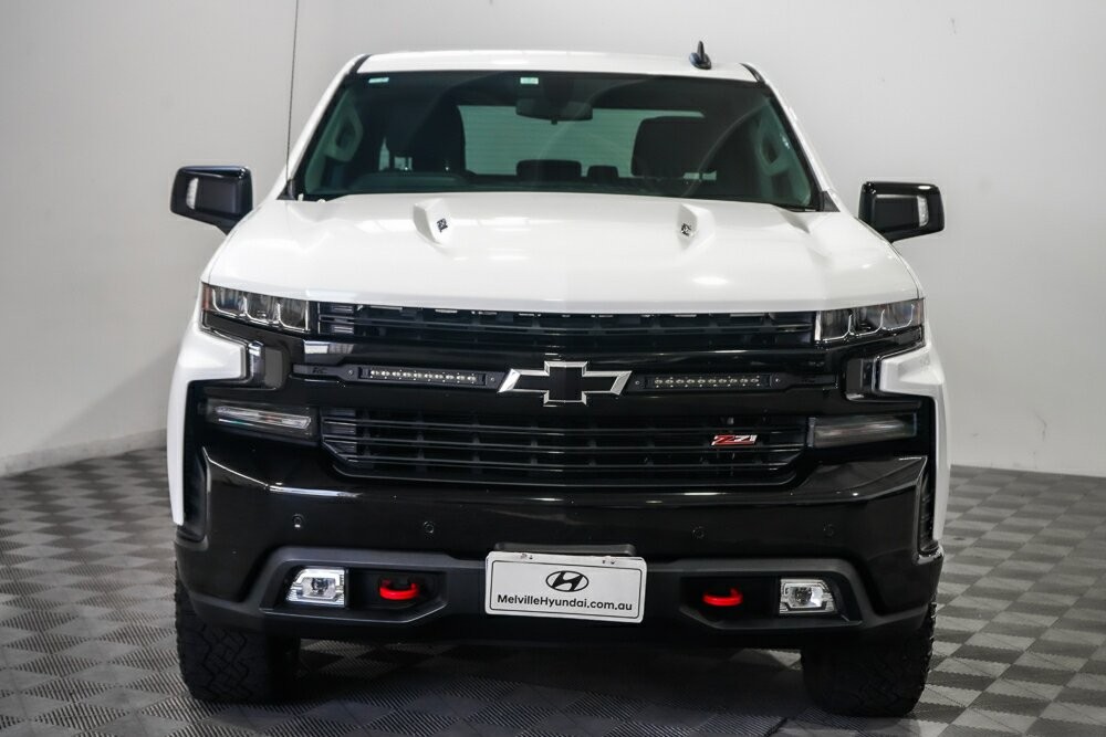 Chevrolet Silverado image 3