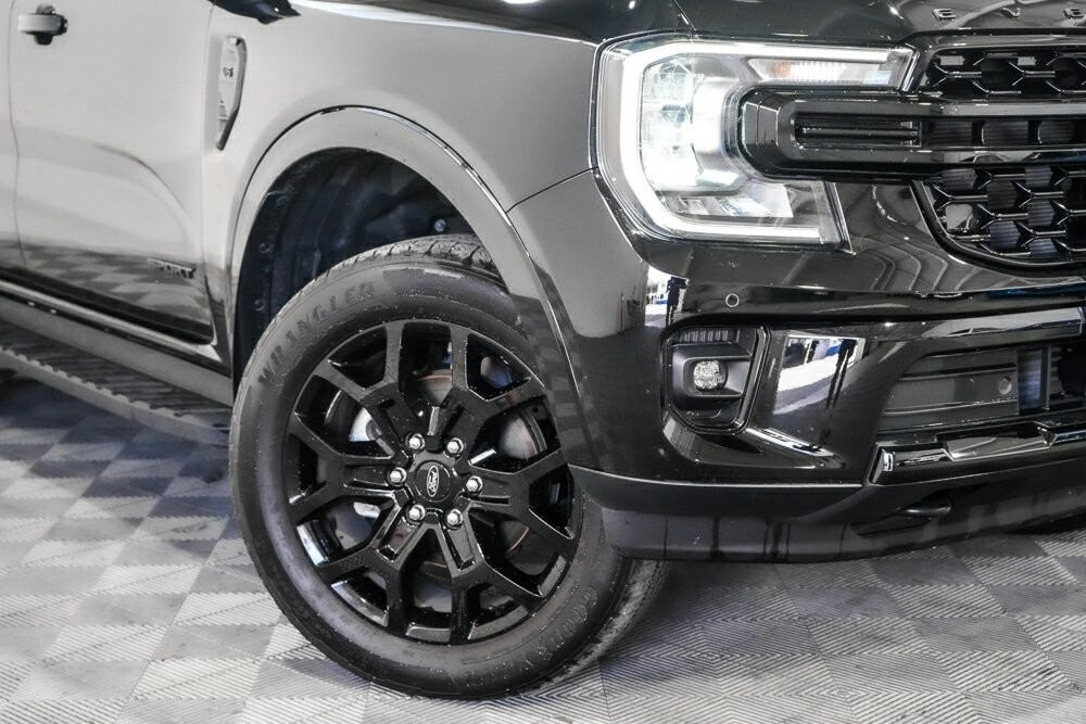 Ford Everest image 2