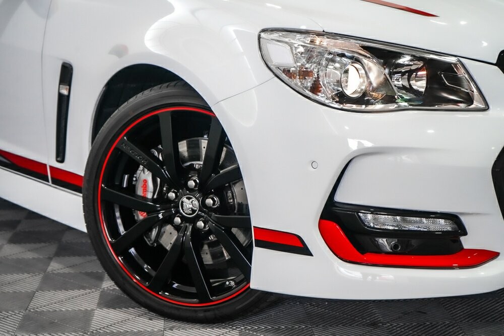 Holden Commodore image 2