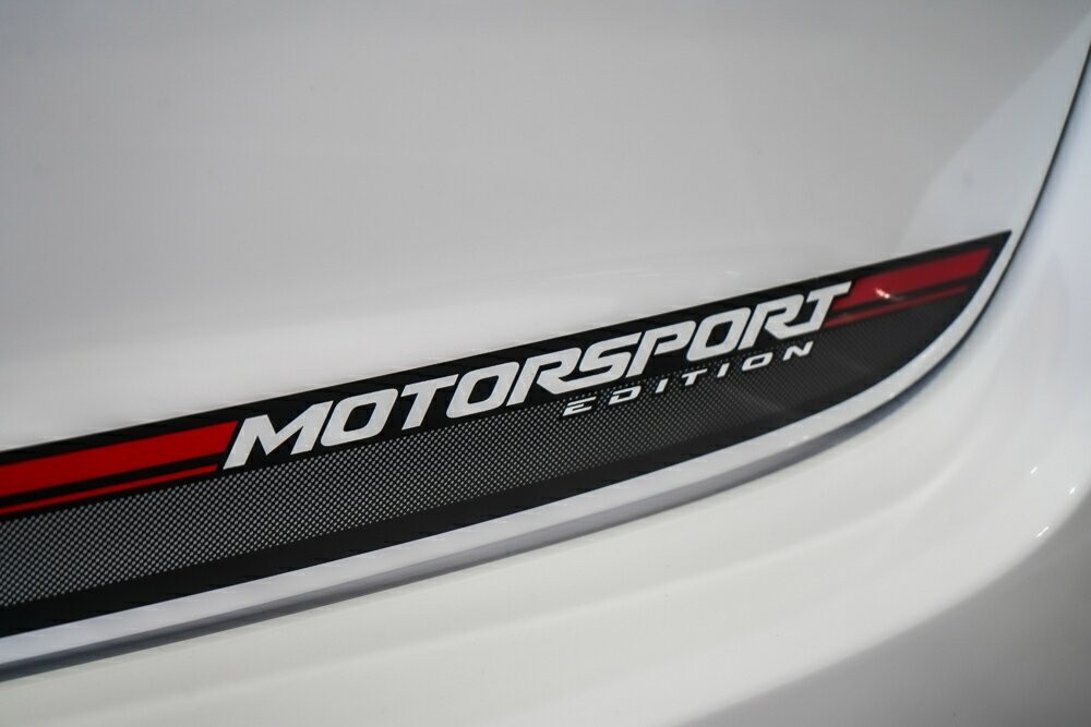 Holden Commodore image 4