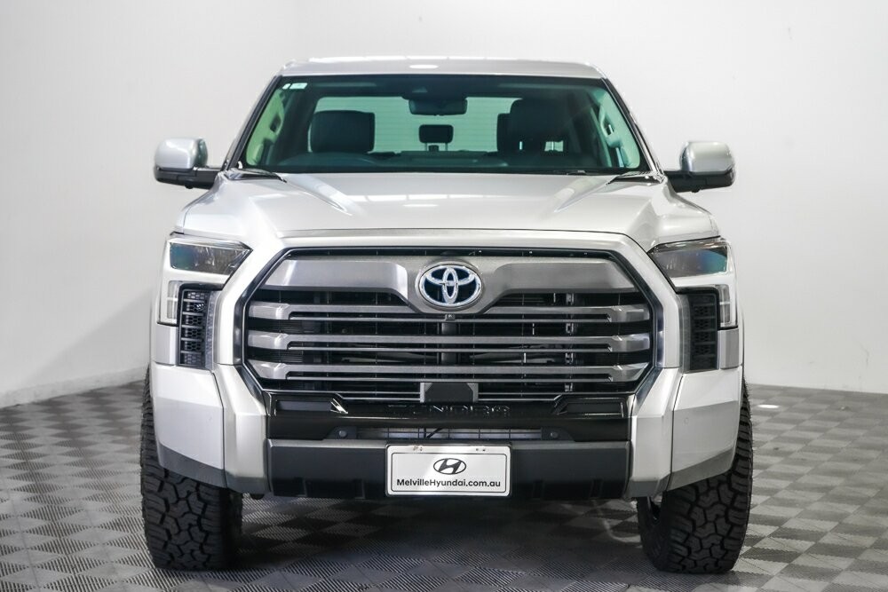 Toyota Tundra image 3