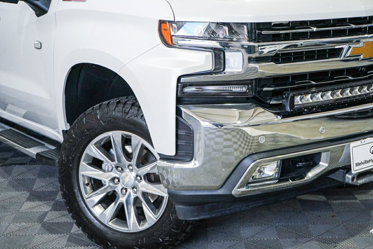Chevrolet Silverado image 2