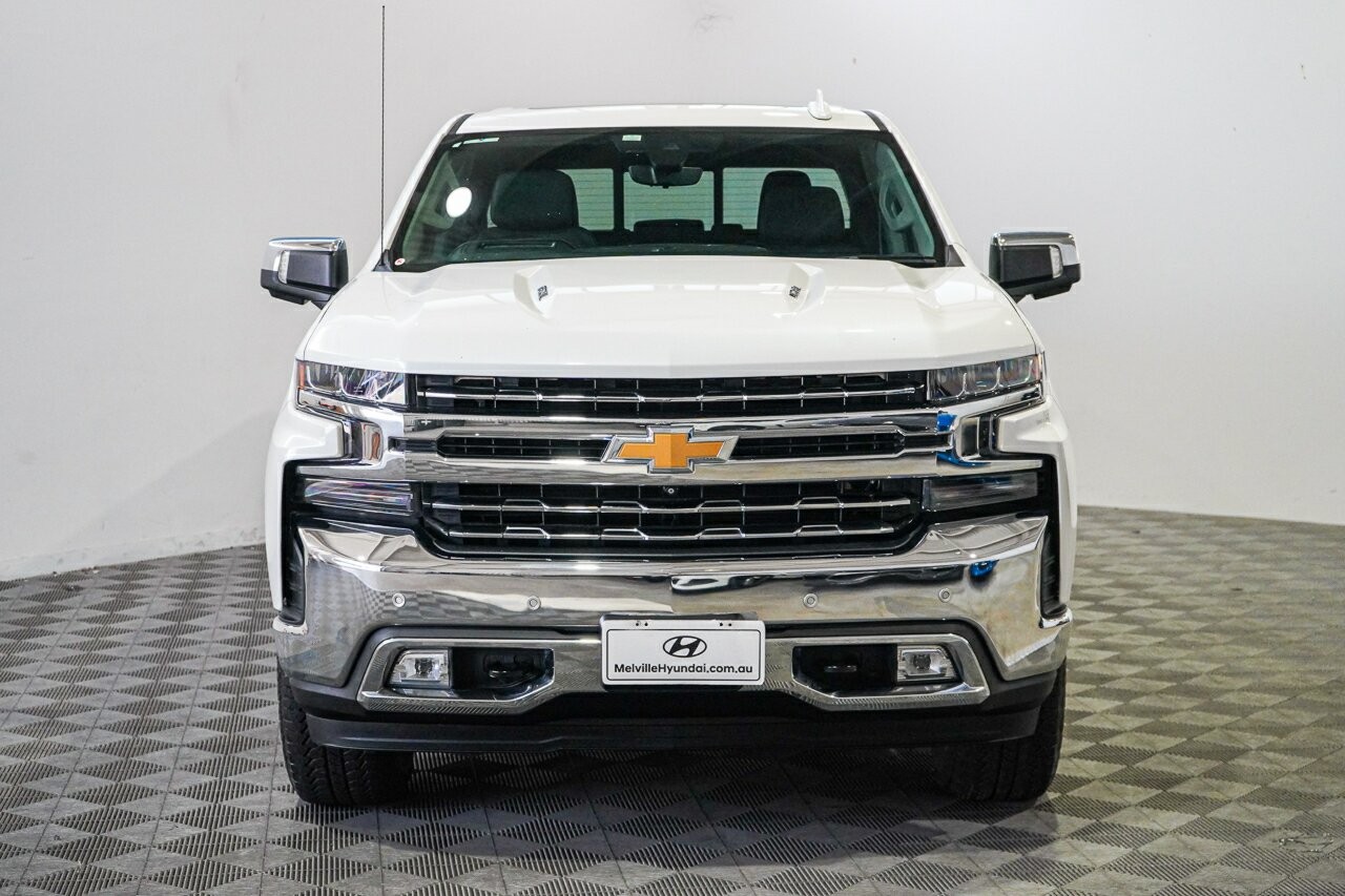 Chevrolet Silverado image 3
