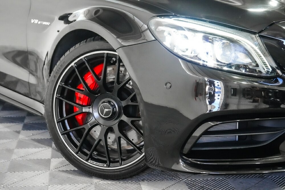 Mercedes Benz C-class image 2