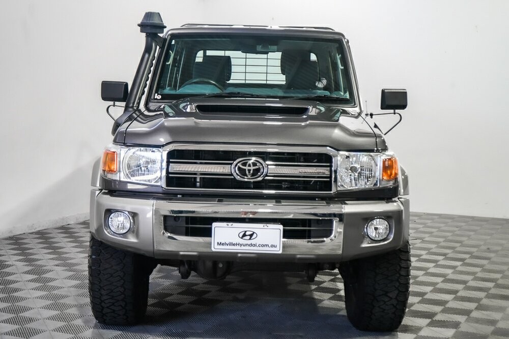 Toyota Landcruiser image 3