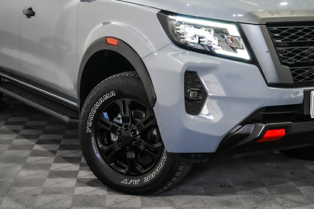 Nissan Navara image 2