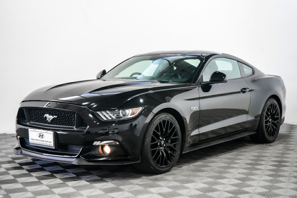 Ford Mustang image 4