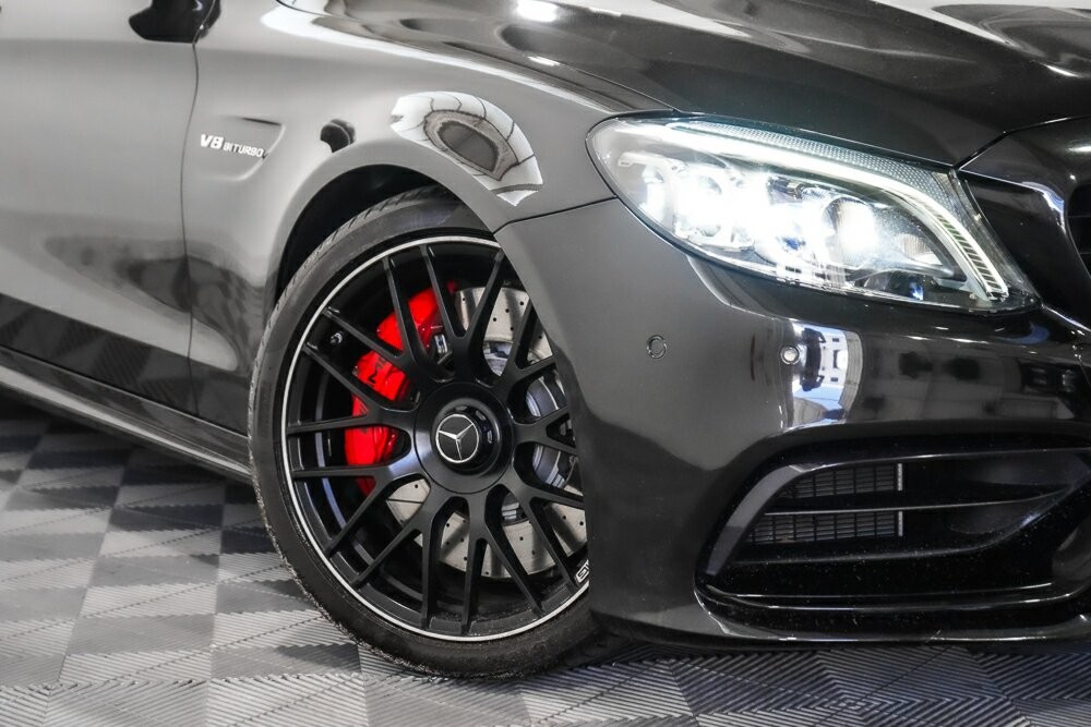 Mercedes Benz C-class image 2