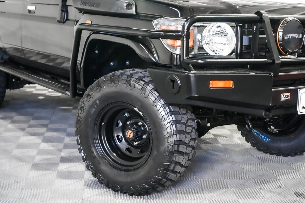 Toyota Landcruiser image 2