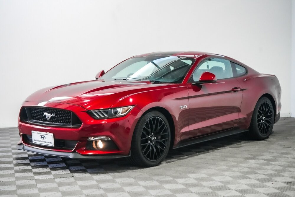 Ford Mustang image 4
