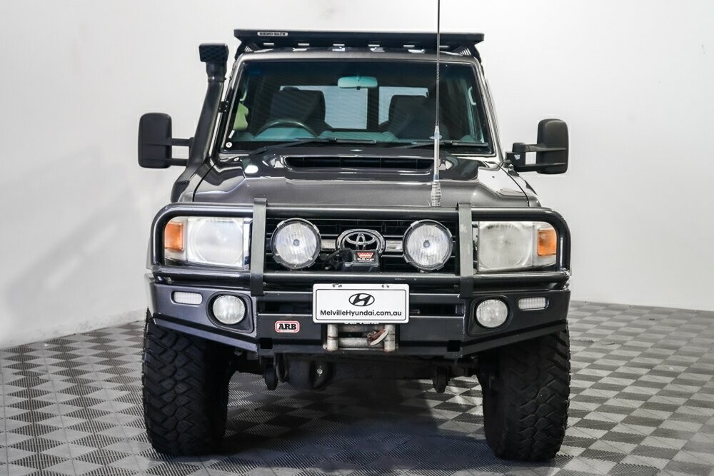 Toyota Landcruiser image 3