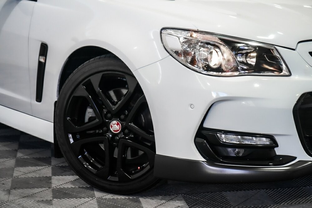 Holden Commodore image 2