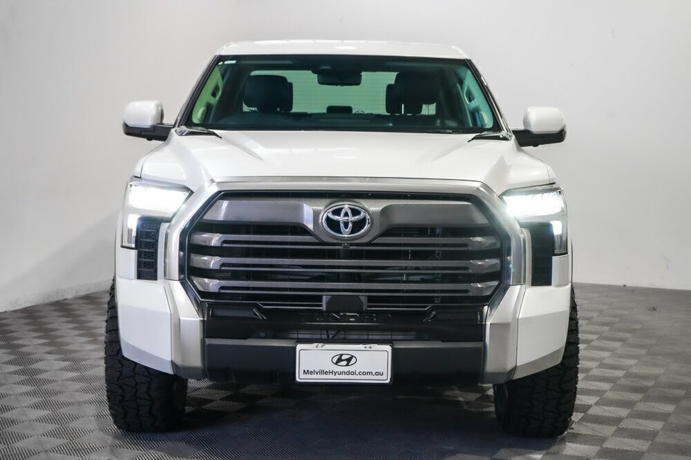 Toyota Tundra image 3