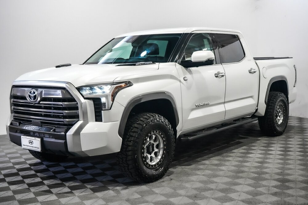 Toyota Tundra image 4