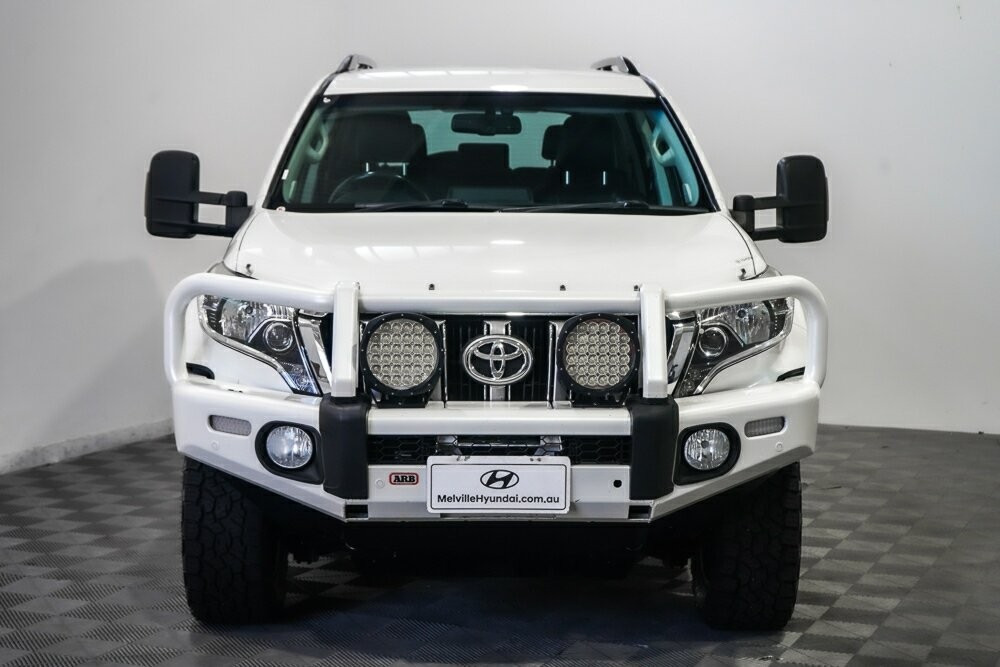 Toyota Landcruiser Prado image 4