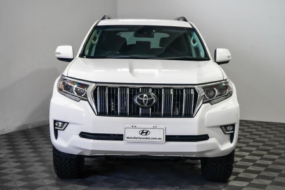 Toyota Landcruiser Prado image 3