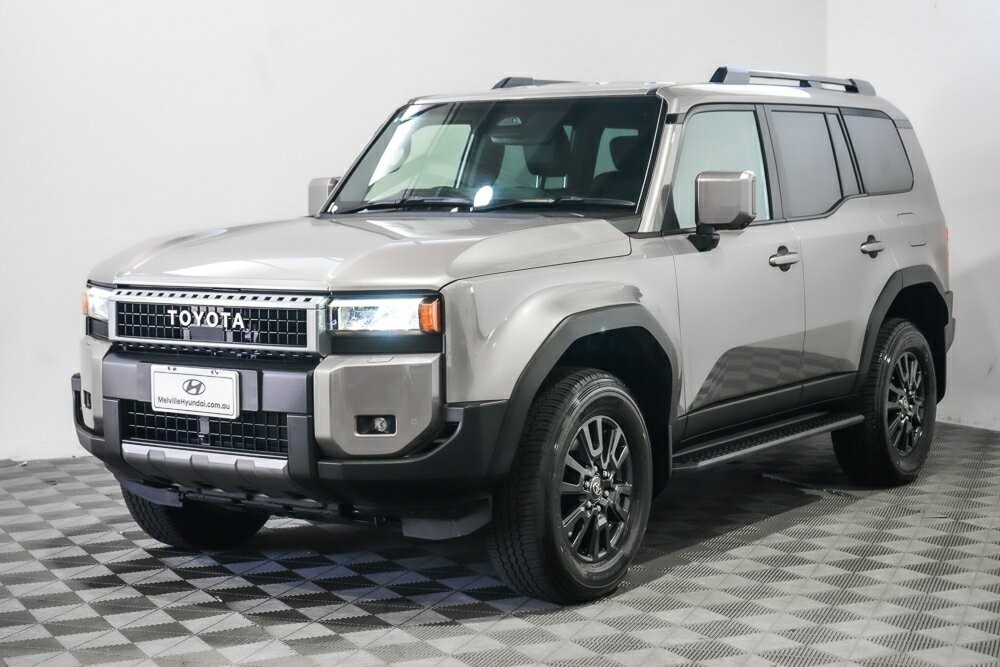 Toyota Landcruiser Prado image 4